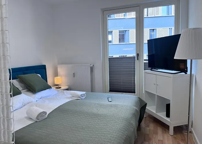 Aparthotel An Der Schlachte-Bremen City-Boxspringbett -Free Parking