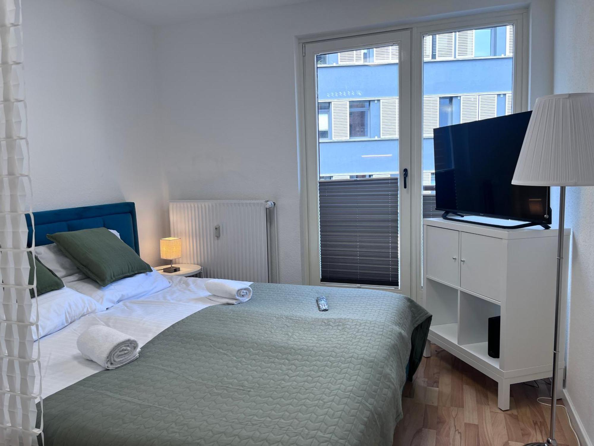 An Der Schlachte-bremen City-boxspringbett -free Parking *