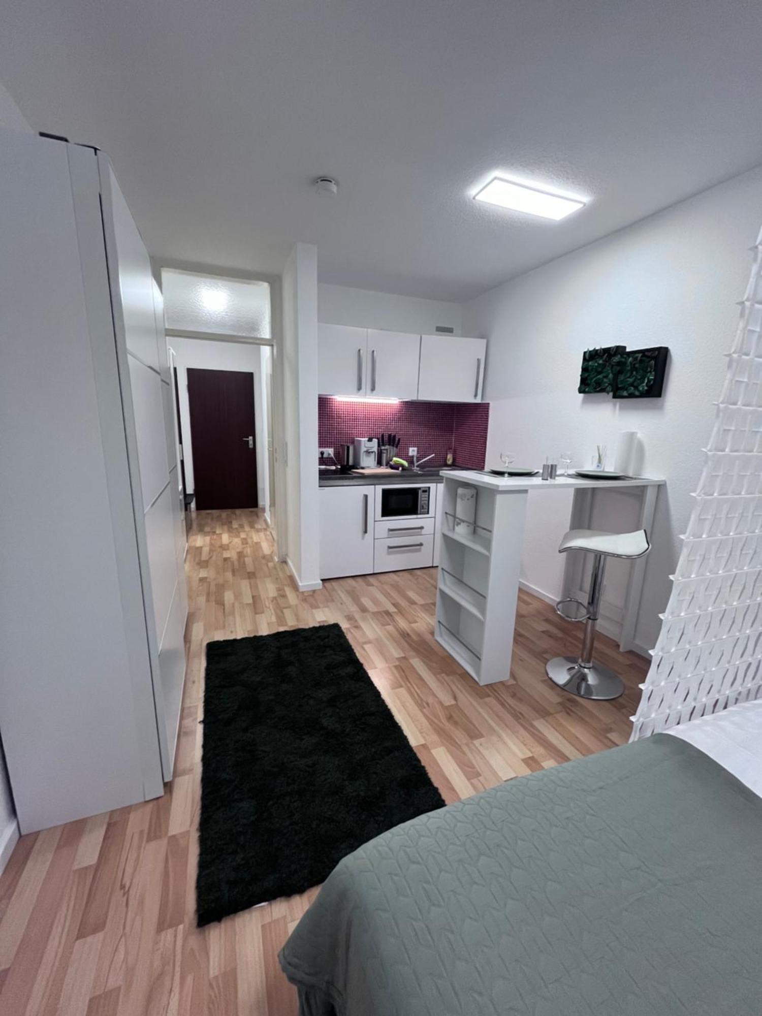 Apartment An Der Schlachte-bremen City-boxspringbett -free Parking Bremen